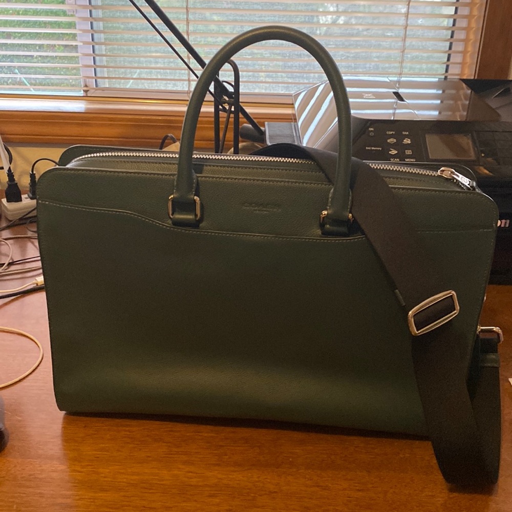 Coach green leather briefcase /computer case- NWOT. Pristine. 11x16x3 Unisex❤️❤️